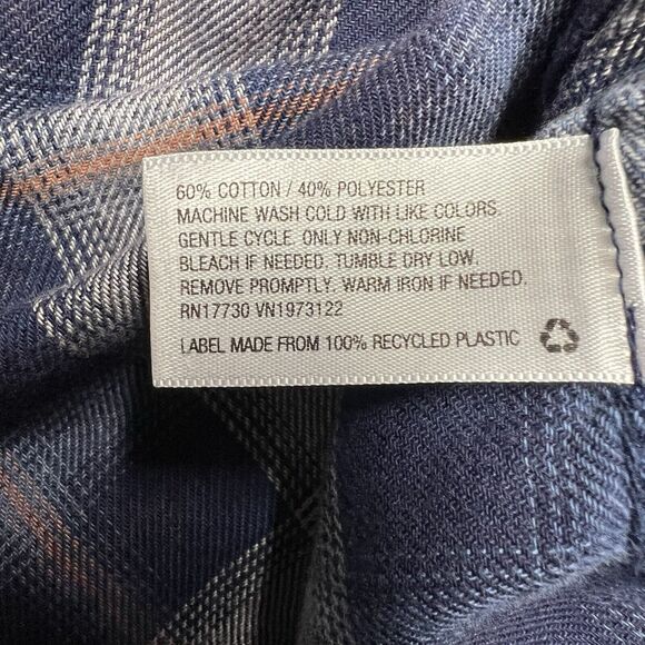 Mossimo Supply Co. Boyfriend Fit Fannel Shirt Women's Small Navy Plaid - Picture 4 of 7